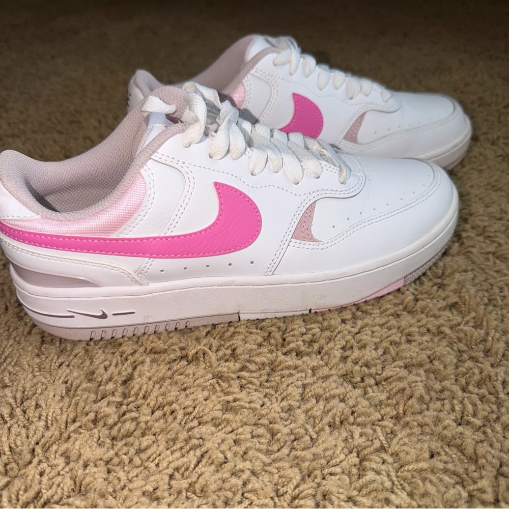 Women’s Nike Gamma Force Playful Pink Size 8 - Picture 3 of 8